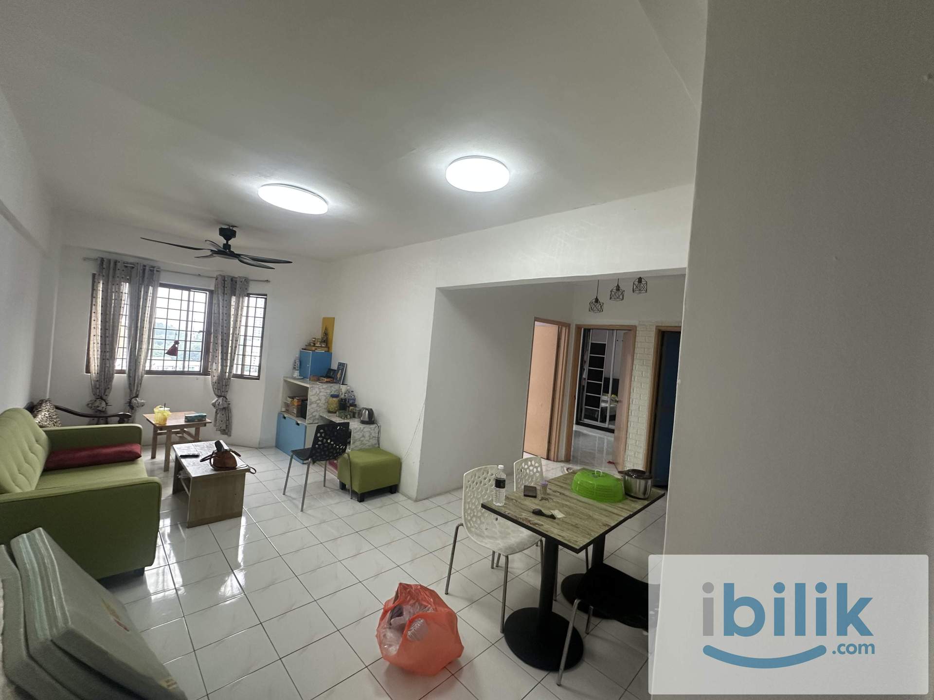 Room to rent in Vista Serdang Apartment, Seri Kembangan - Image 8