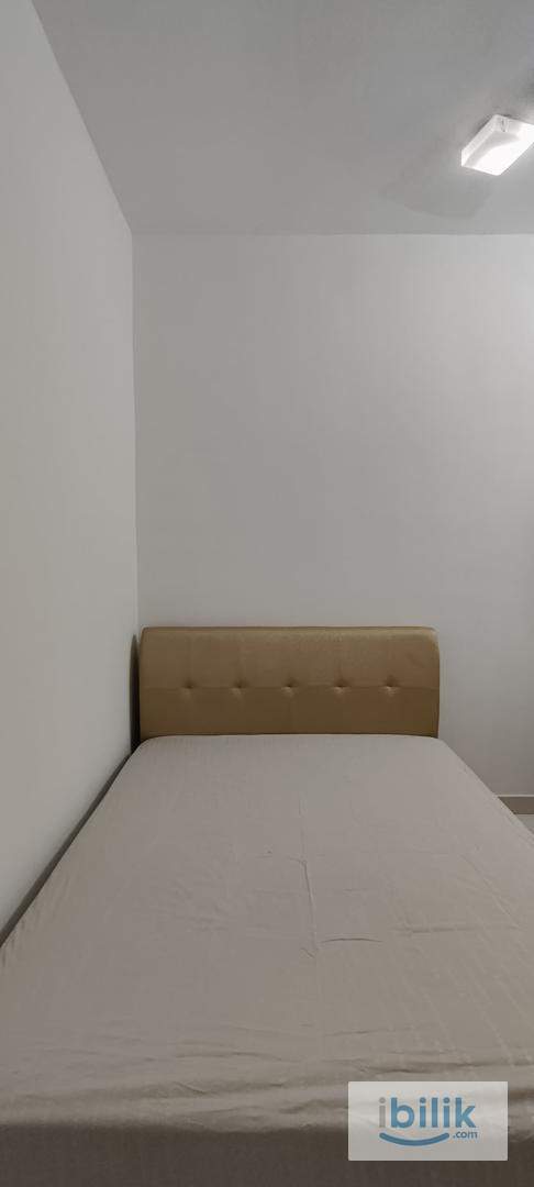 Female Master Bedroom  - Image 6
