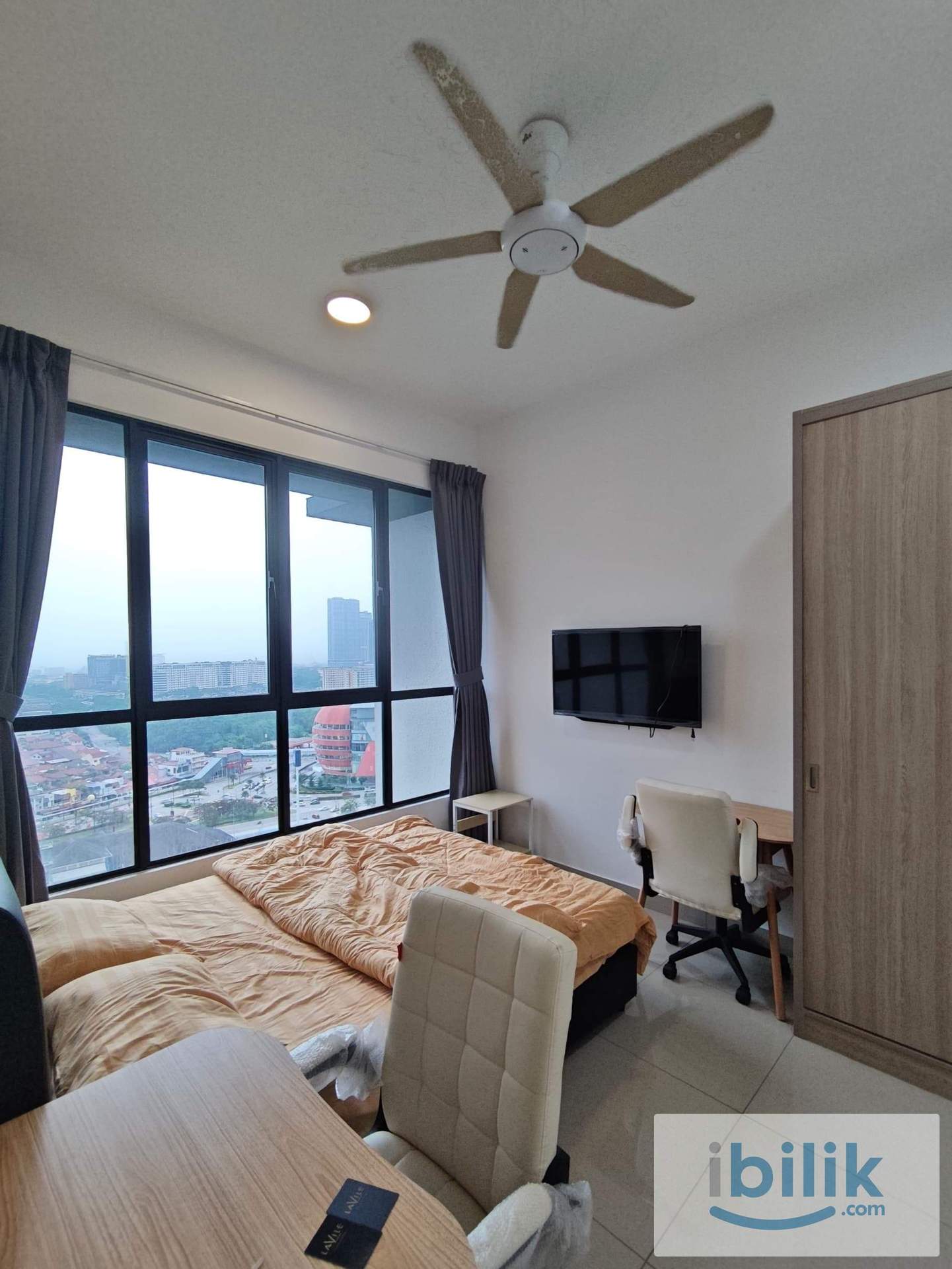 Master Room - Image 1