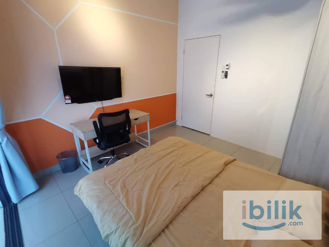 Middle Room - Image 2