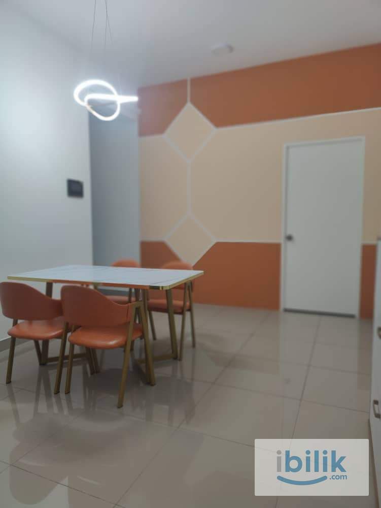 Middle Room - Image 6