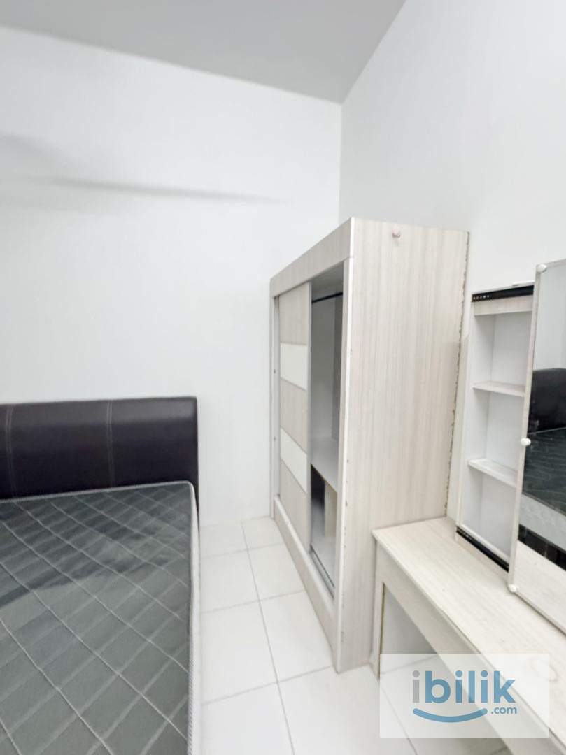 Single bedroom Bayan Baru - Image 3