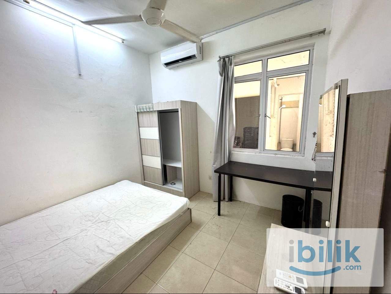 Middle Bedroom at Bayan Baru - Image 1