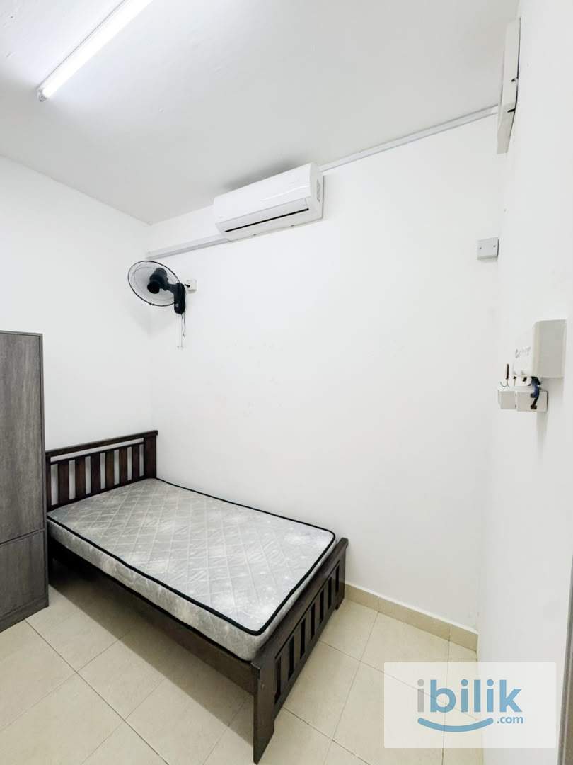 Cozy Simple Single Room in Dpiazza Condominium - Image 1