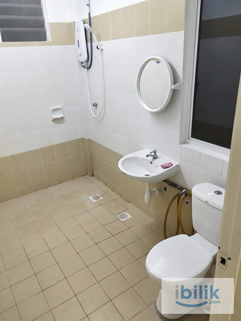 Cozy Simple Single Room in Dpiazza Condominium - Image 3