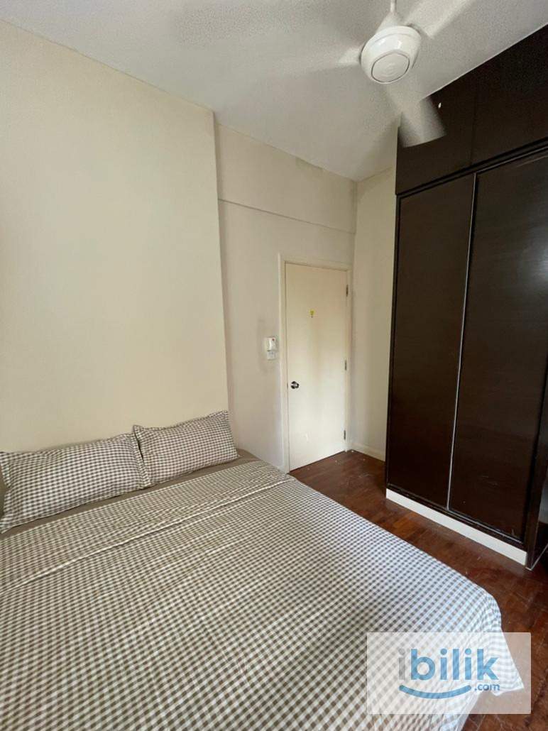 High End Queen Bed Room Seri Maya LRT Setiawangsa - Image 1