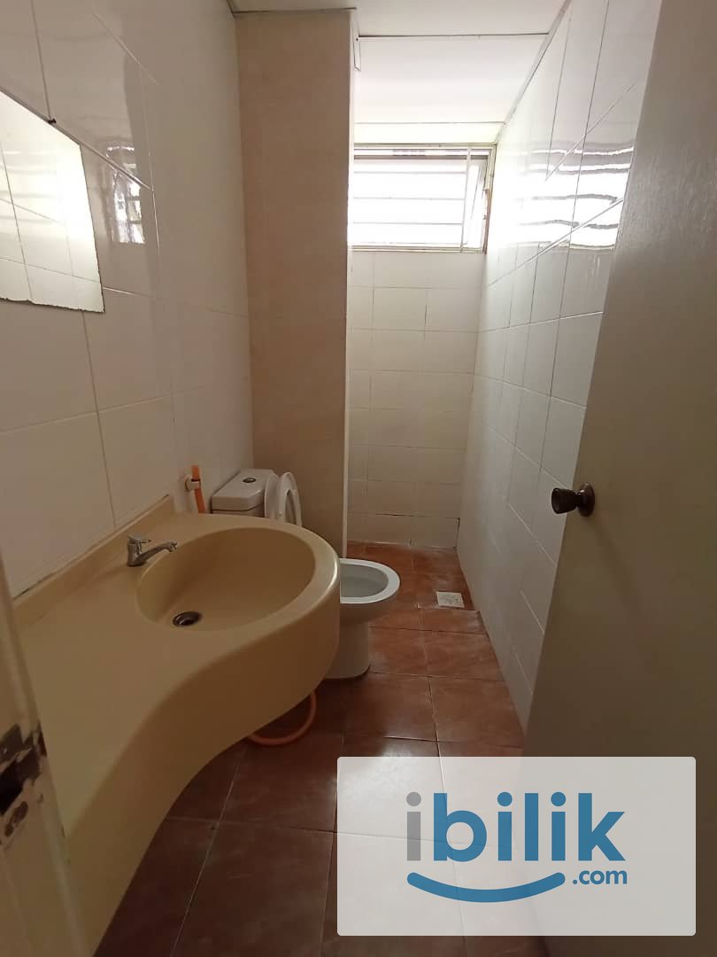 🏠Setapak PV15 Female Master Room with private bathroom for rent🏠 - Image 5