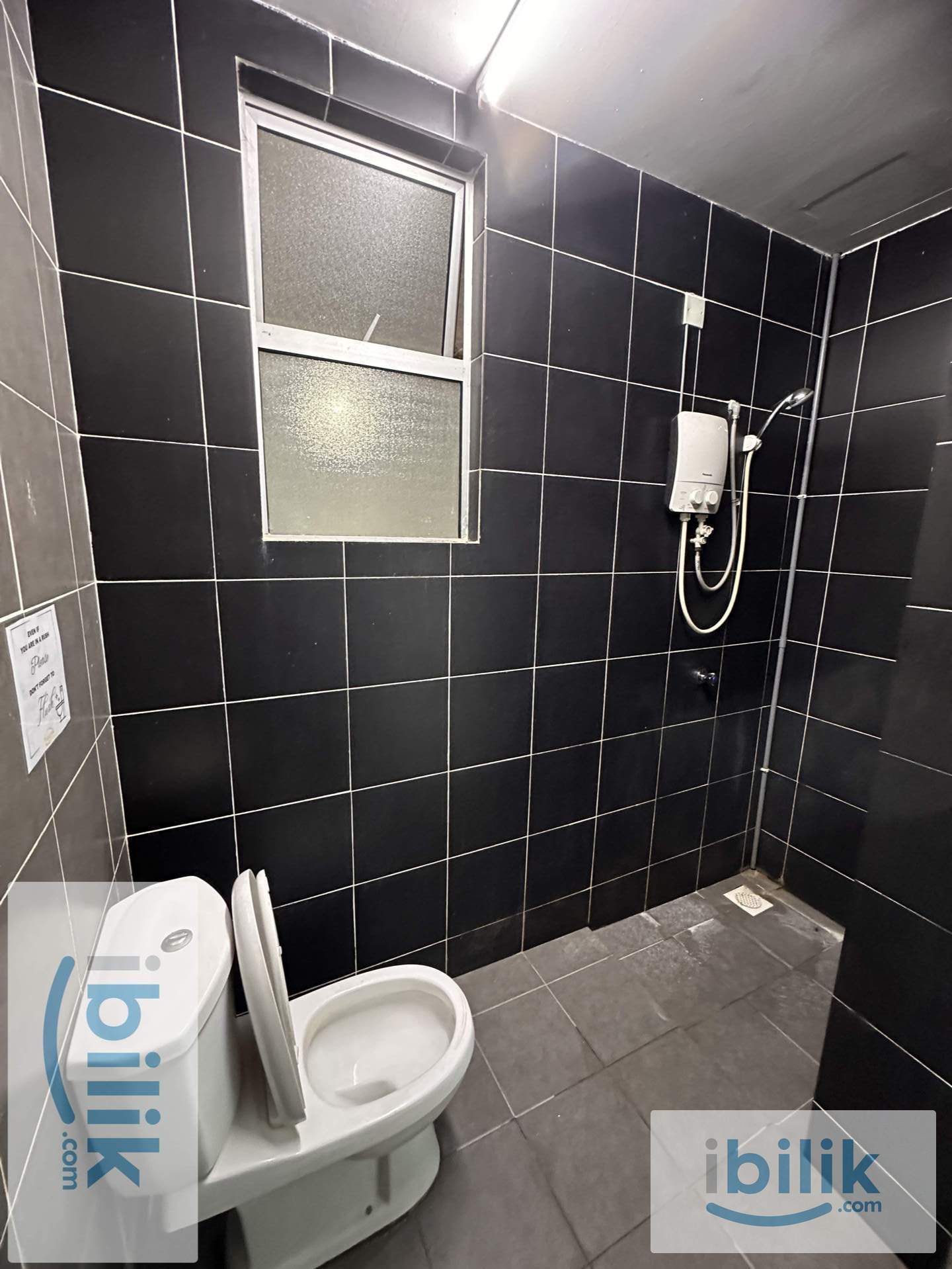 🏠Medium Room at The Zizz, Damansara Damai (Female only) 🏠 - Image 1