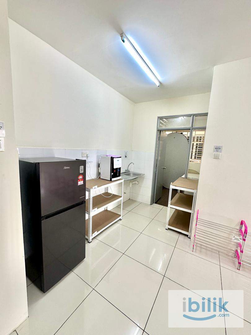 Master Room (Female) - Image 2