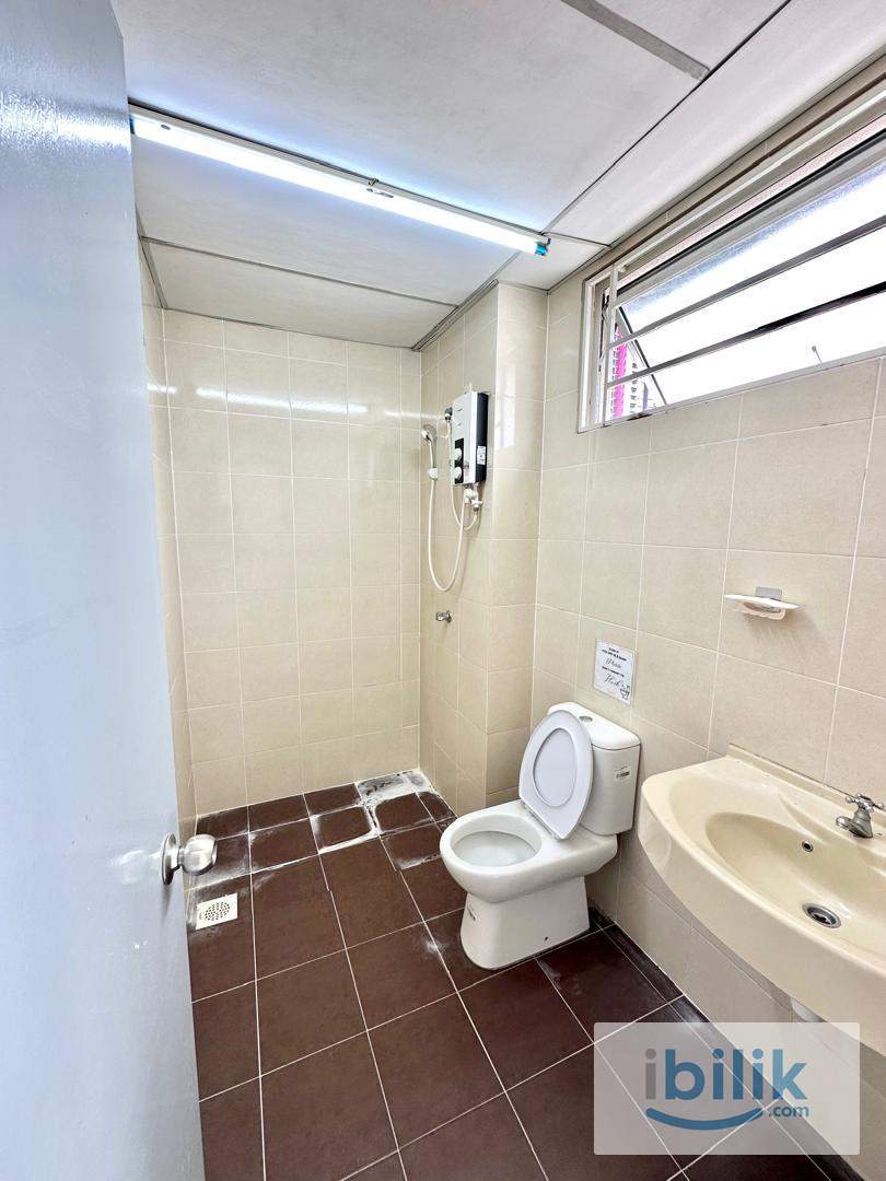 Master Room (Female) - Image 4