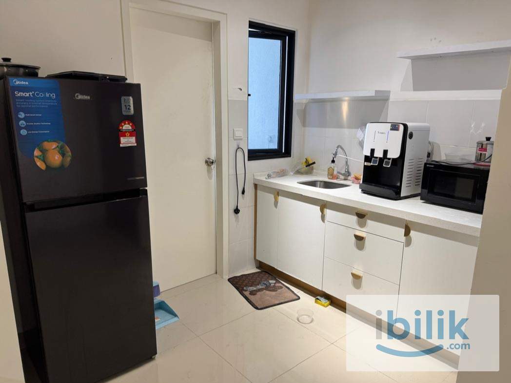 MKH 2 Medium room for rent, Opposite New Era - Image 1