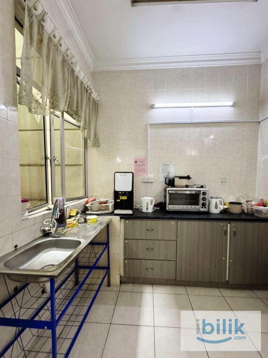 Sungai Buloh Middle Bedroom For Rent - Image 4