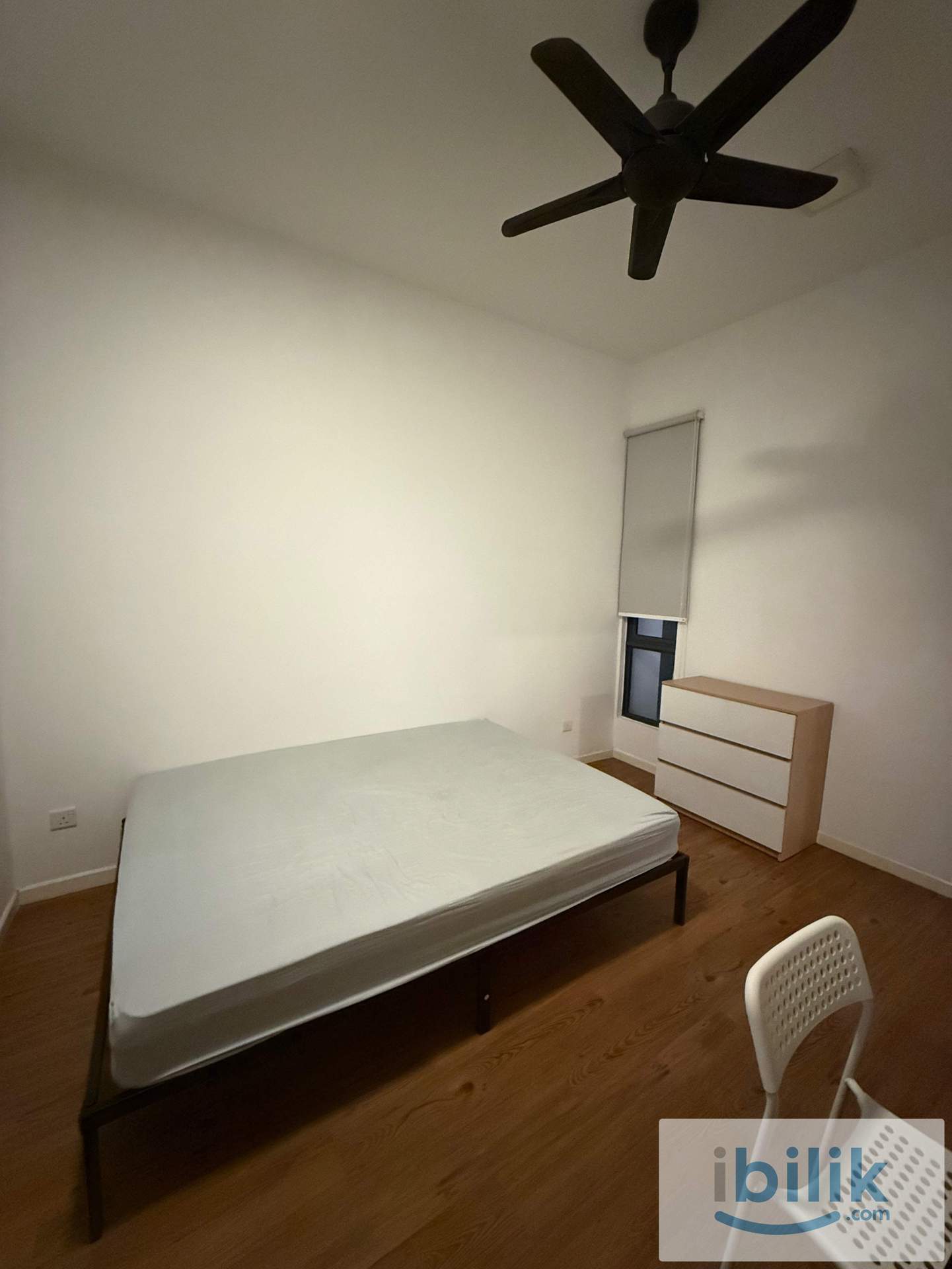 Paramount Utropolis Medium Room (Personal Toilet) - Image 3