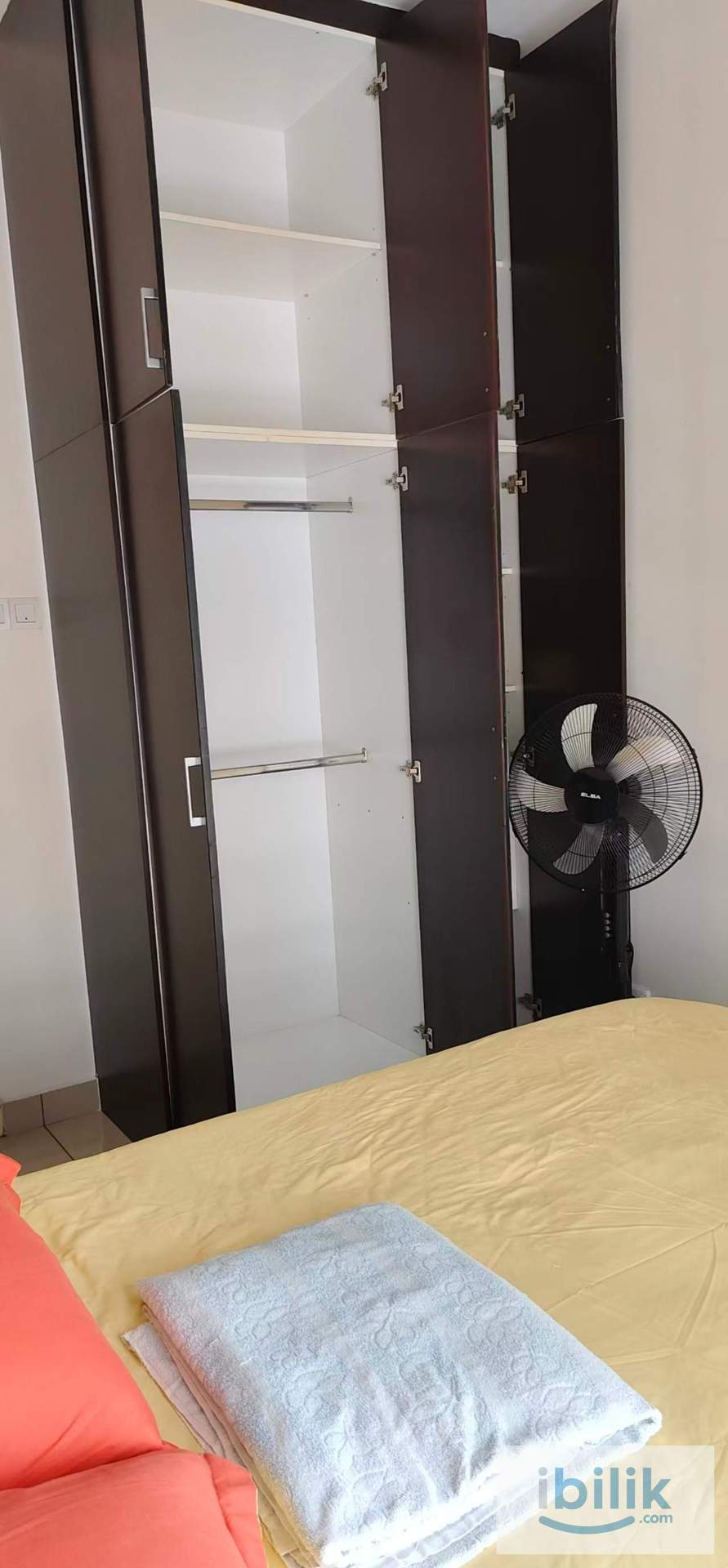 Middle Room at OUG Parklane - Image 4