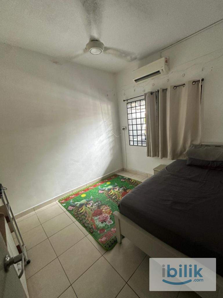 1 Room - Image 1