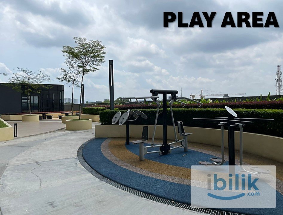 Female MIDLAND CITY @ SEMENYIH NEW UNIT ROOM 2 - POOL VIEW - Image 6