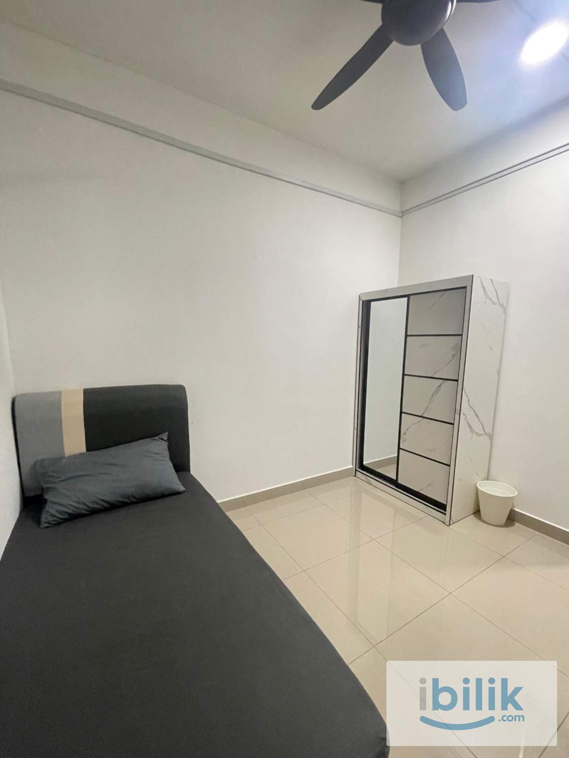 Male ROOM 4 - Condominium Cenderasari Perdana - Image 7