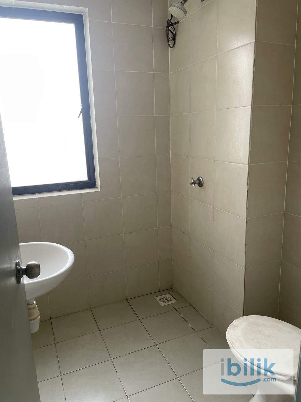  BILIK SEWA WANITA ISLAM- SURIA IXORA SETIA ALAM (fully furnished) - Image 4