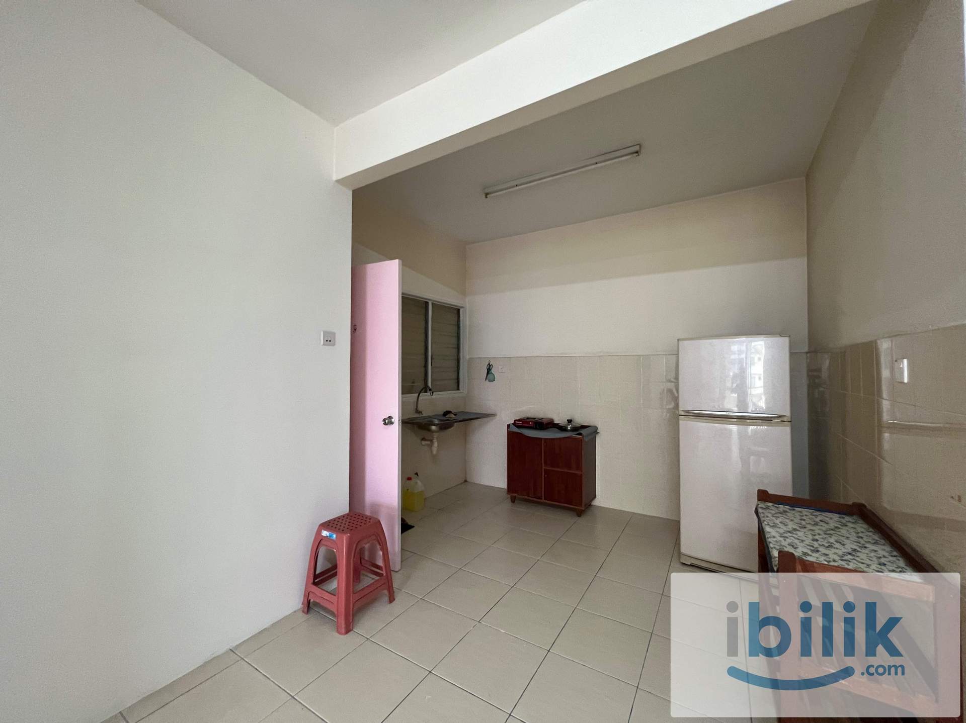 Medium room, female unit, setapak, danau Kota, near pv128 - Image 4