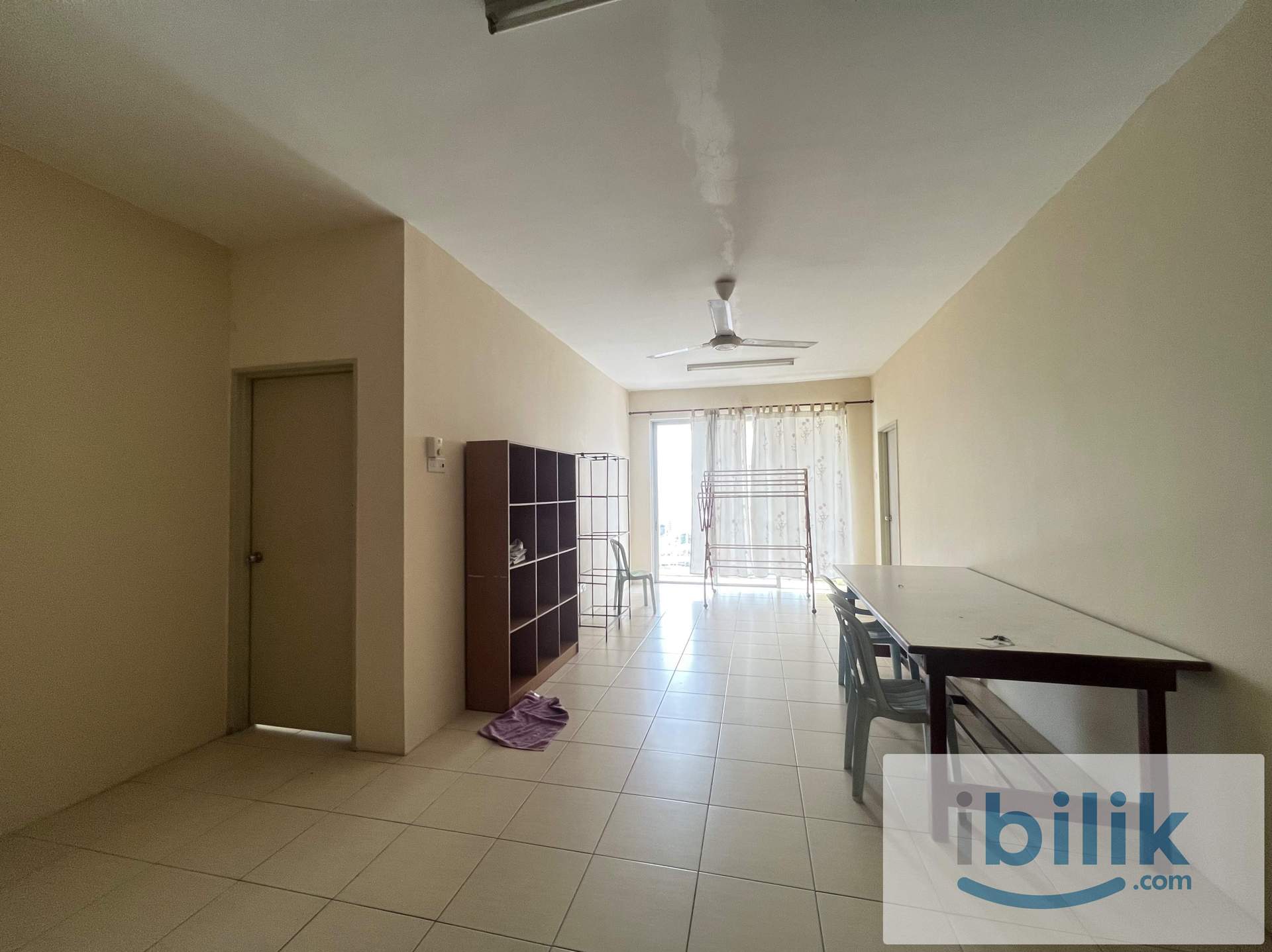 Medium room with attached bathroom, female unit, setapak, danau Kota, KL - Image 4