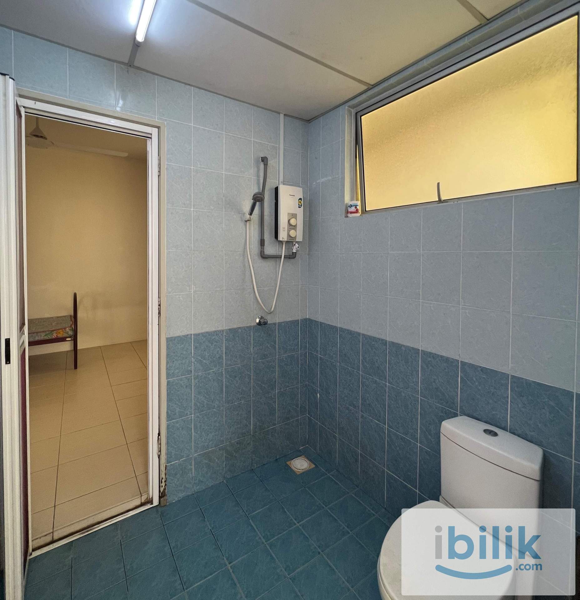 Medium room with attached bathroom, female unit, setapak, danau Kota, KL - Image 6