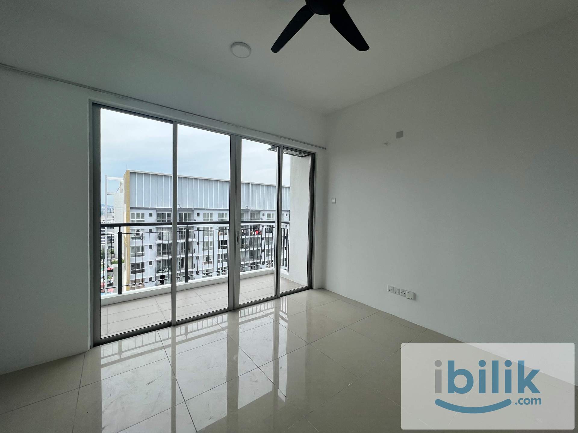 Platinum splendor, medium room, female unit - Image 2