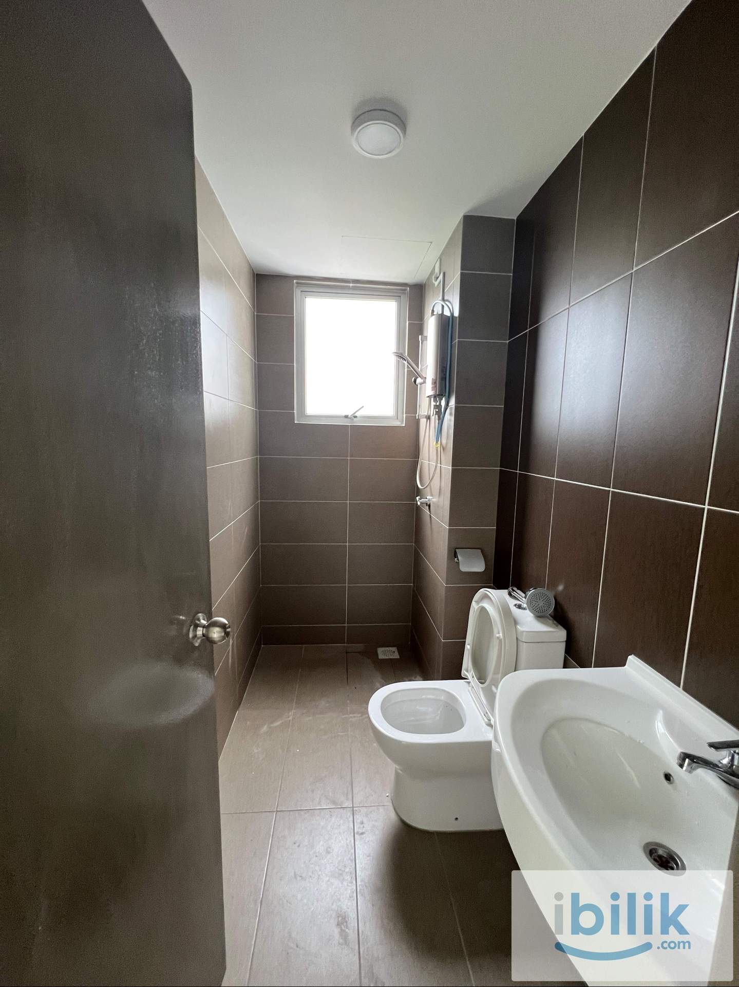Platinum splendor, medium room, female unit - Image 3