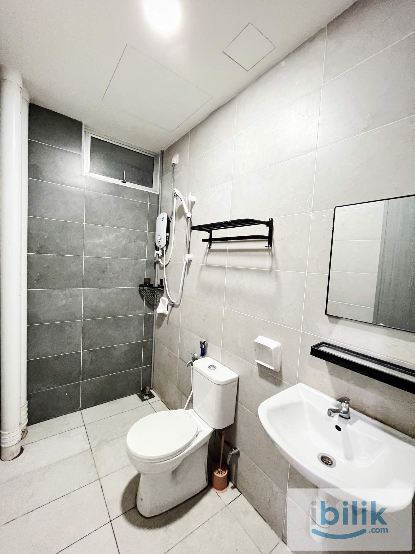 Balcony Room  Ipoh Town Centre Condominium Room for Rent @ Near Quest, UNIKL, HRPB (Bilik Sewa/Hostel) - Image 3
