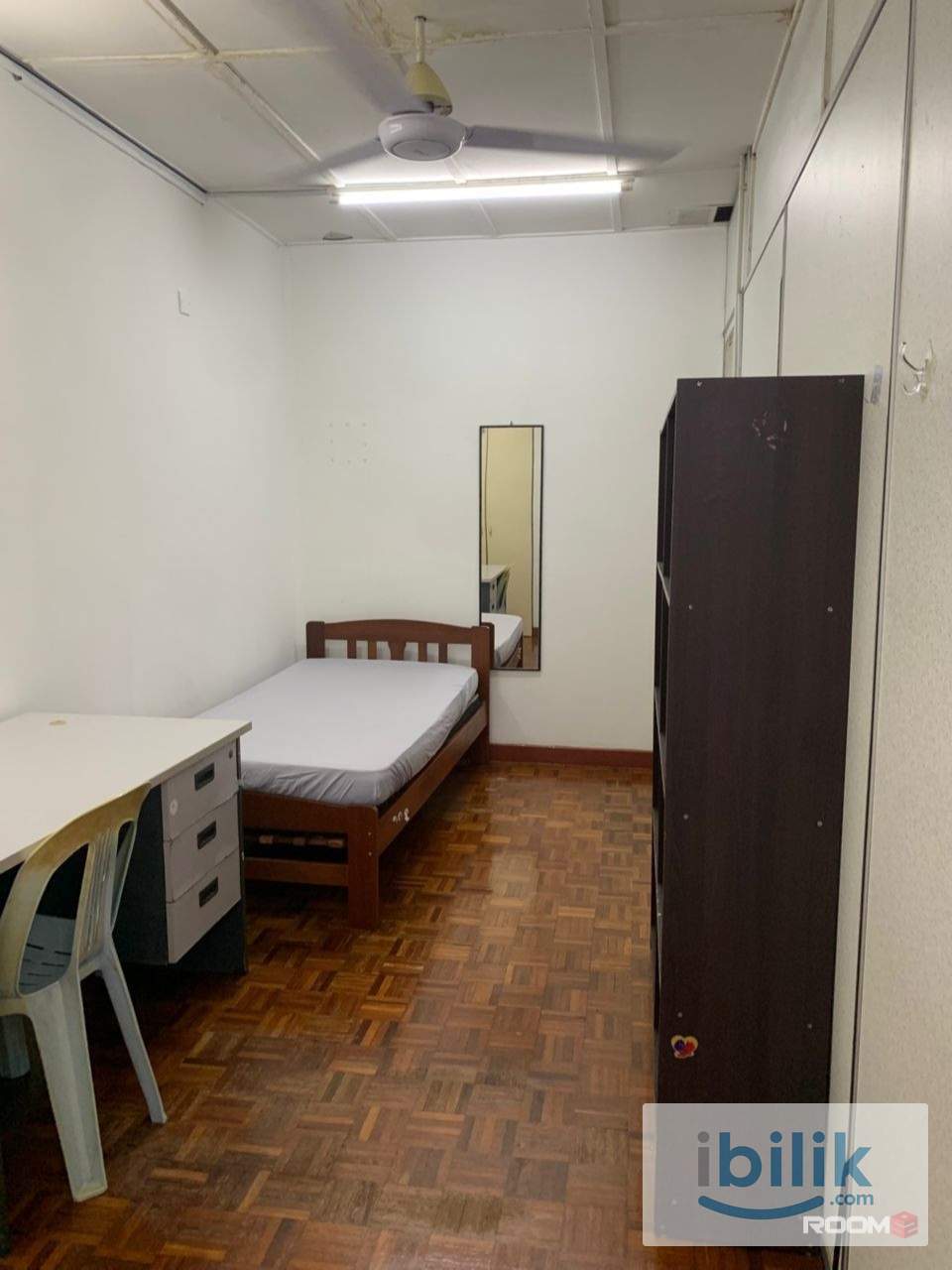  ‼️ ZERO DEPOSIT ‼️ 🏡 Middle Room @ SS15 🏡 👨 MALE UNIT 👨 - Image 1