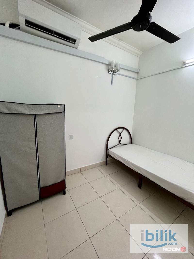 Single Room with Air-Condition in Bandar Utama Near One Utama Mall / MRT Bandar Utama - Image 1