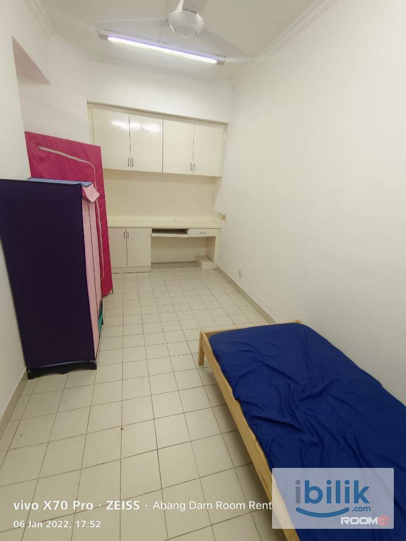 Private Middle Room Rent in BU10, Bandar Utama 3mins to Centrepoint Bandar Utama - Image 2