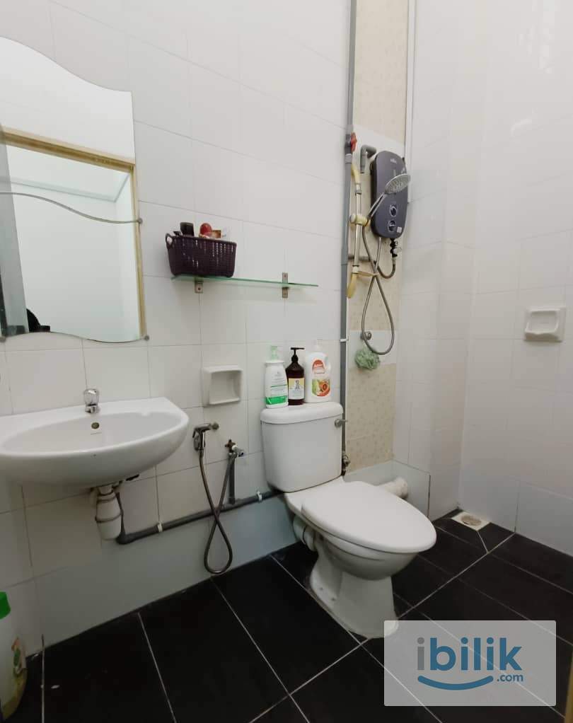 Room + AirCond for Rent at Damansara Utama near to Starling mall - Image 3