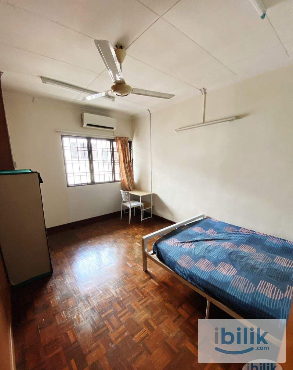 🤩SPACIOUS ROOM IN BANDAR UTAMA‼️MOVE IN IMMEDIATELY WITH LOW DEPOSIT ‼️ - Image 1