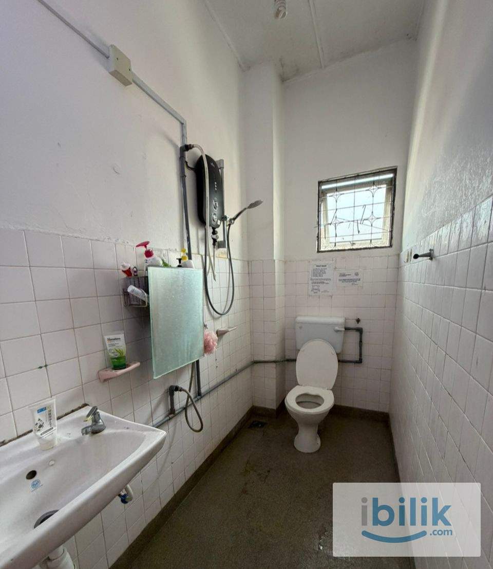 LOW DEPOSIT🏠SS2 PETALING JAYA COUPLE ROOM FOR RENT🎎PARKING EAZY - Image 1