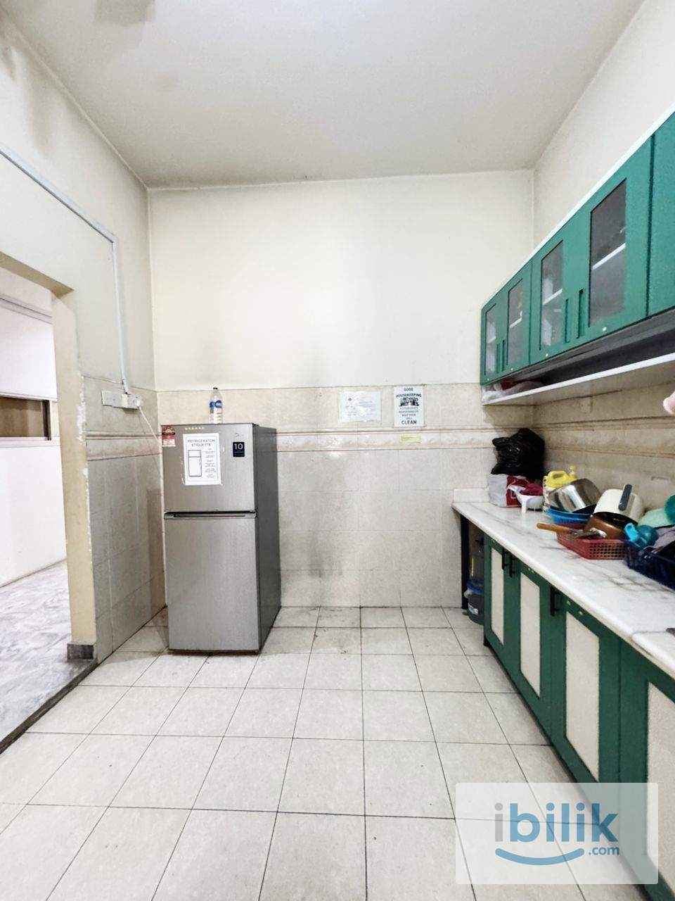 Kota Kemuning Single Room with Attached Bathroom - Image 4