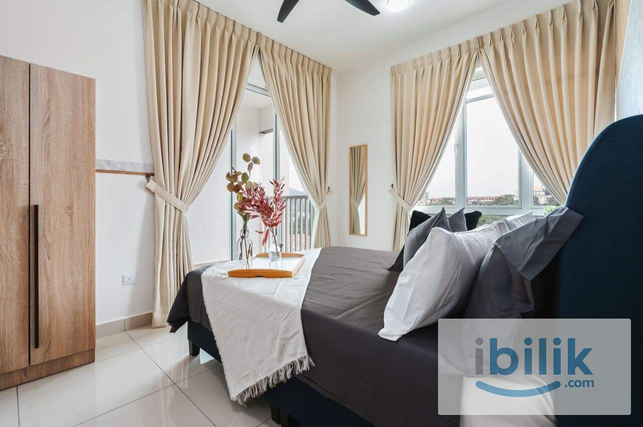 Master Bedroom walking distance to MRT - Image 2