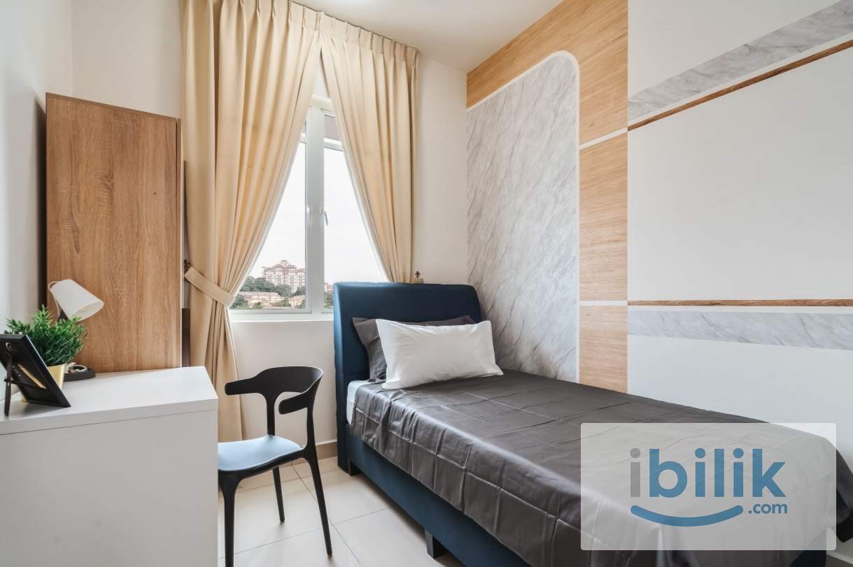 Room for Rent Walking Distance to MRT Station - Image 1