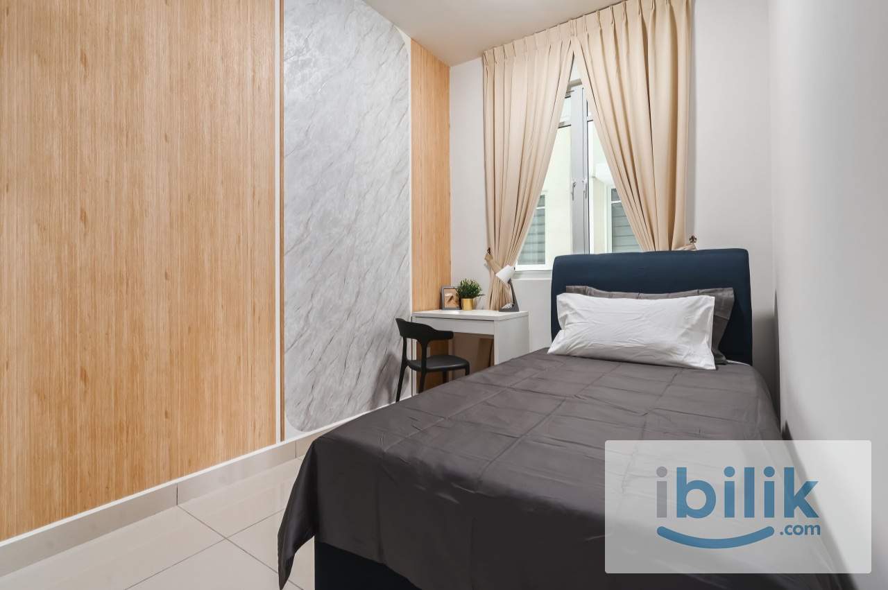 Room for Rent Walking Distance to MRT Station - Image 2