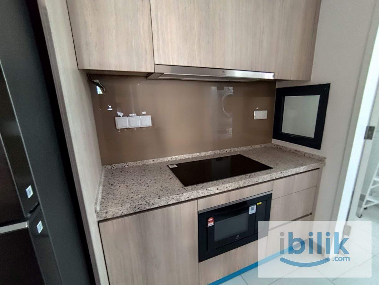 Muhibbah Master bedroom for rent - Image 6