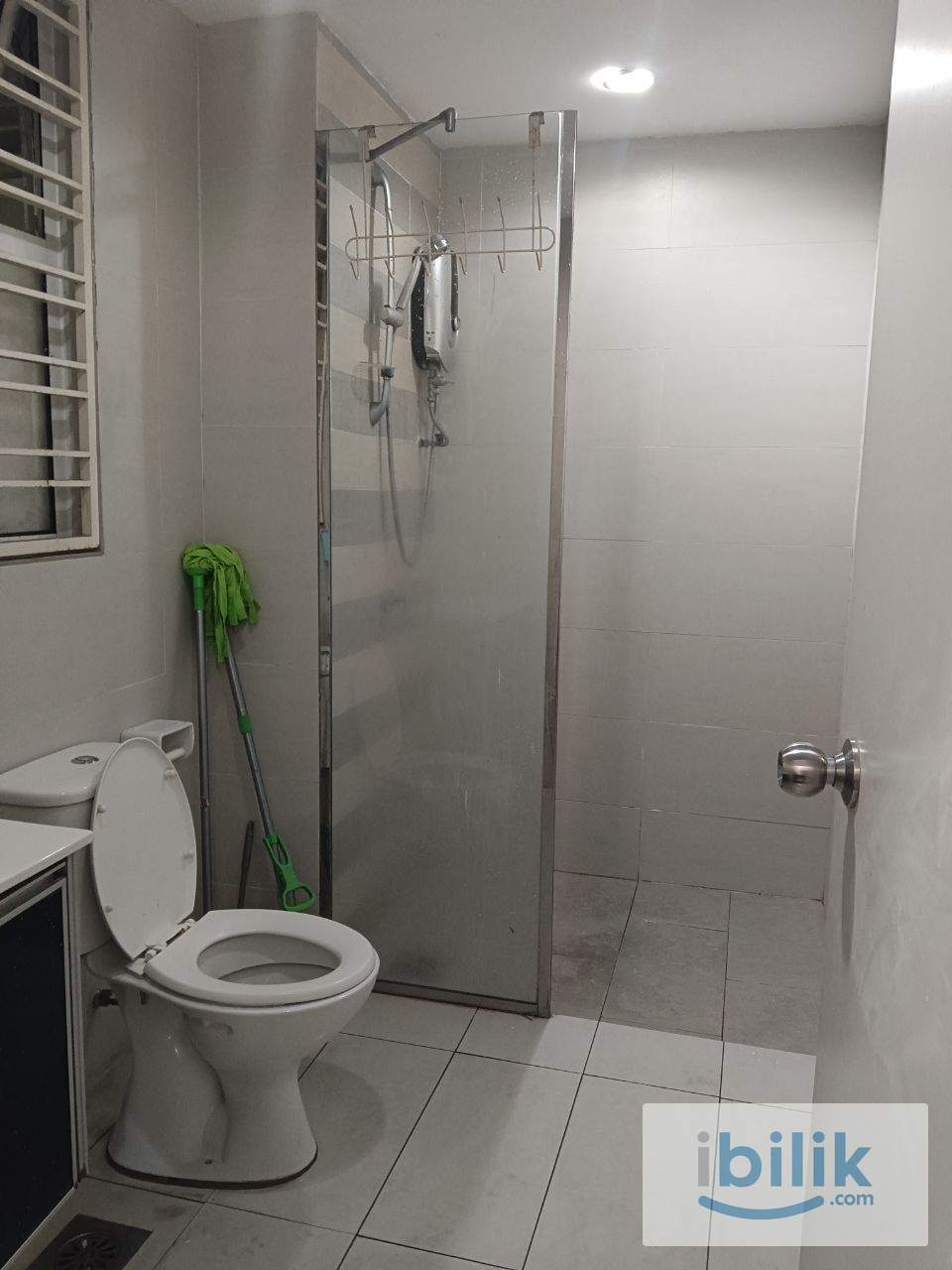 Room to Rent (Comfort!!) - Image 9