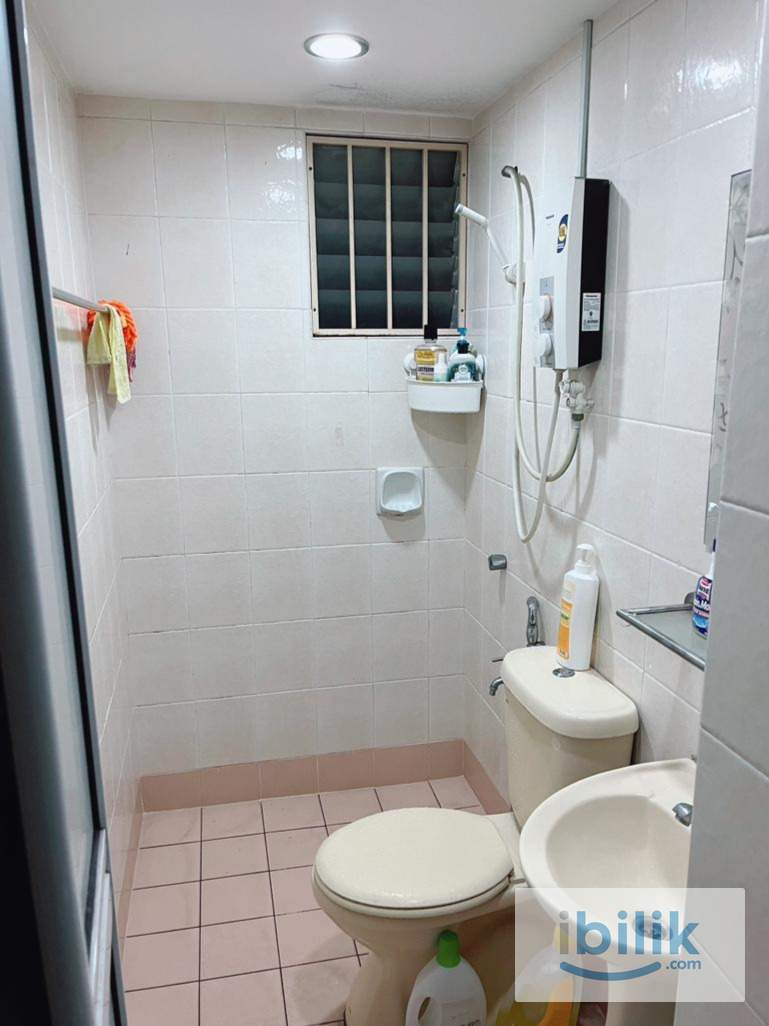 Middle Room - Image 2