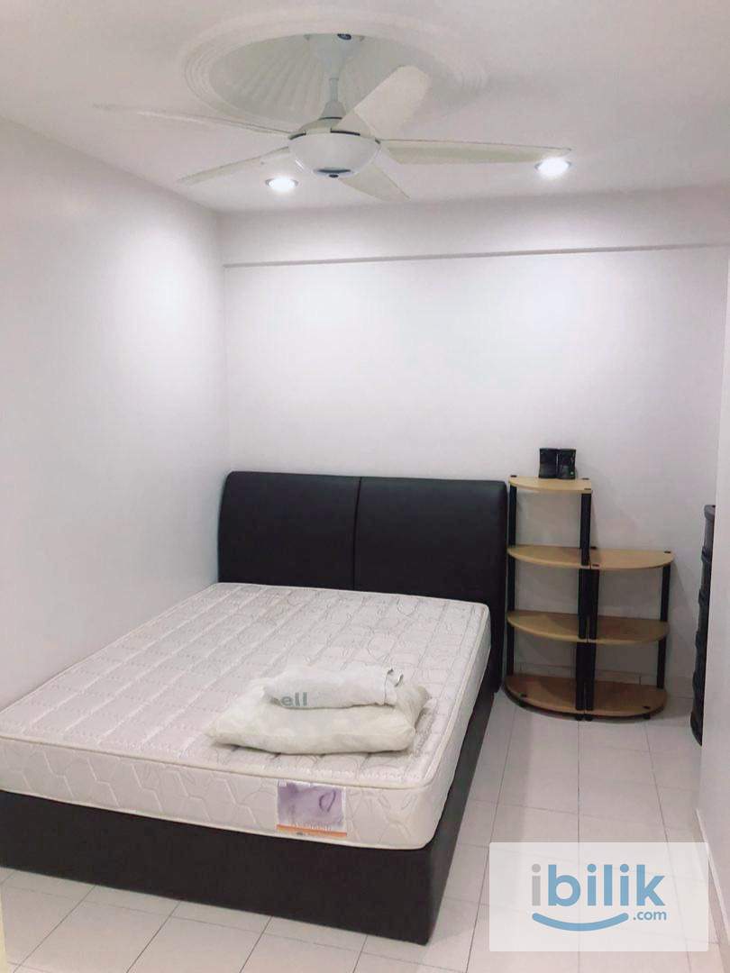 Middle Room - Image 3