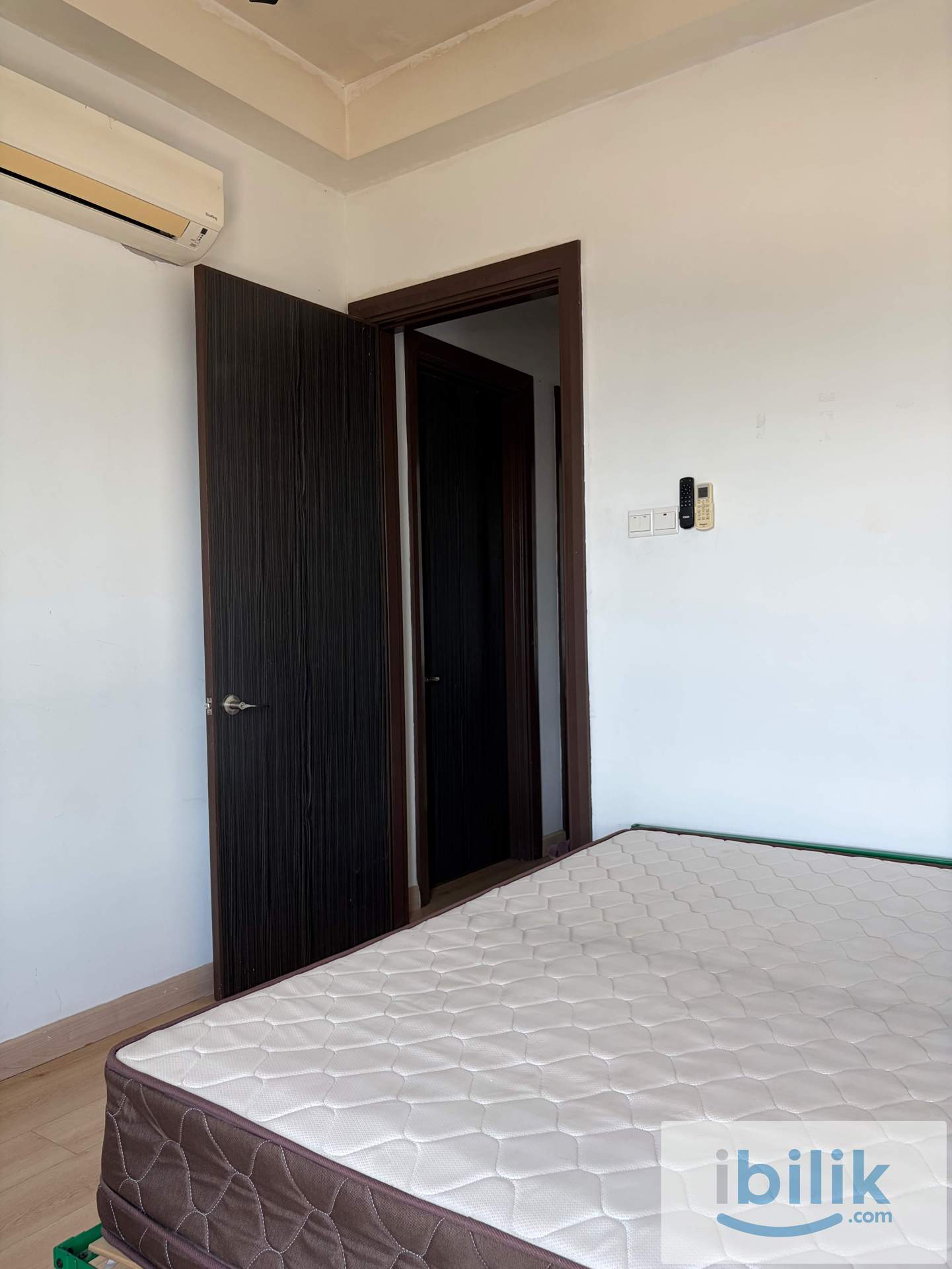Bilik Sewa Perempuan Damansara Damai Sungai Buloh Condo Apartment - Image 1