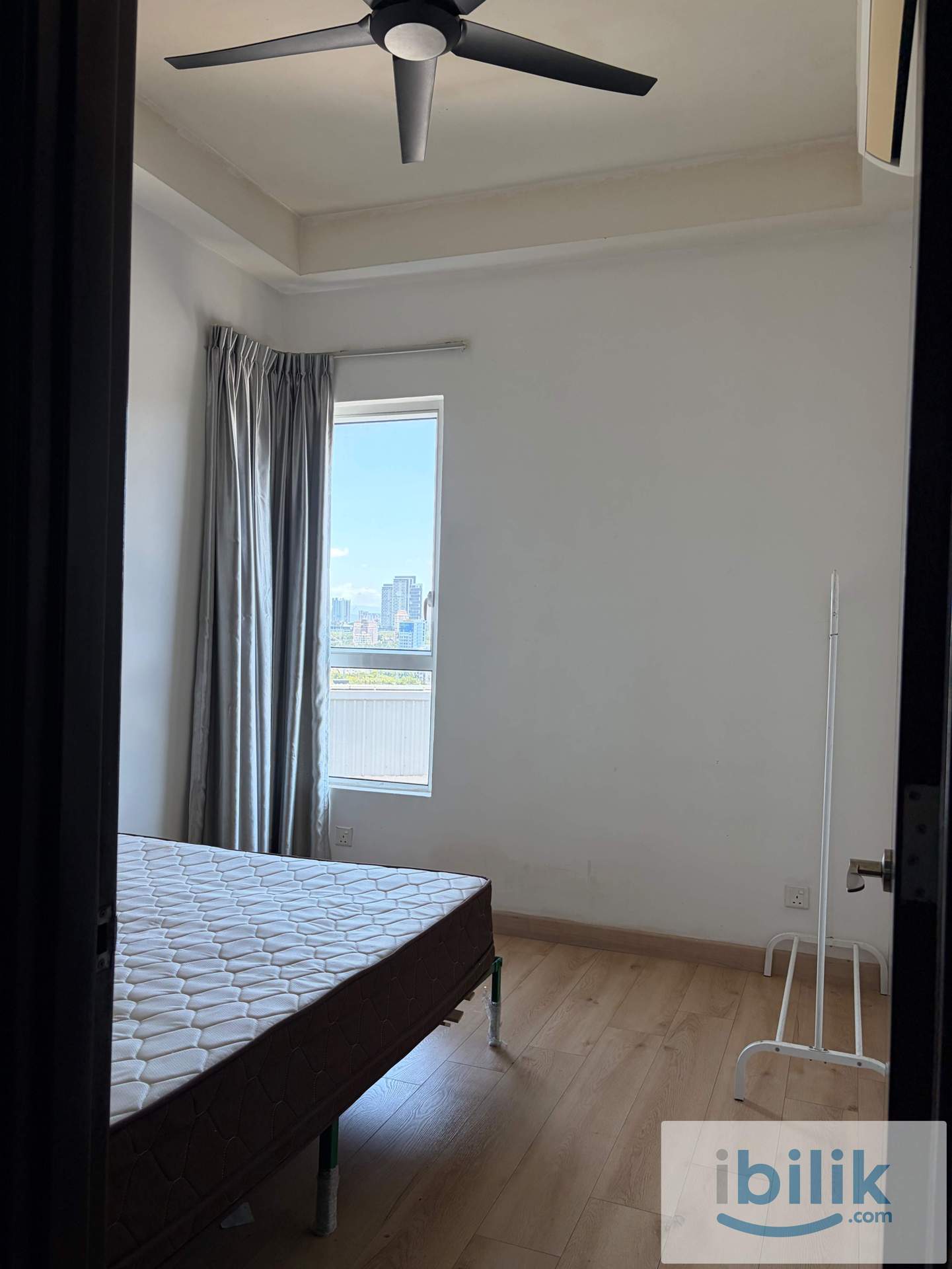 Bilik Sewa Perempuan Damansara Damai Sungai Buloh Condo Apartment - Image 2