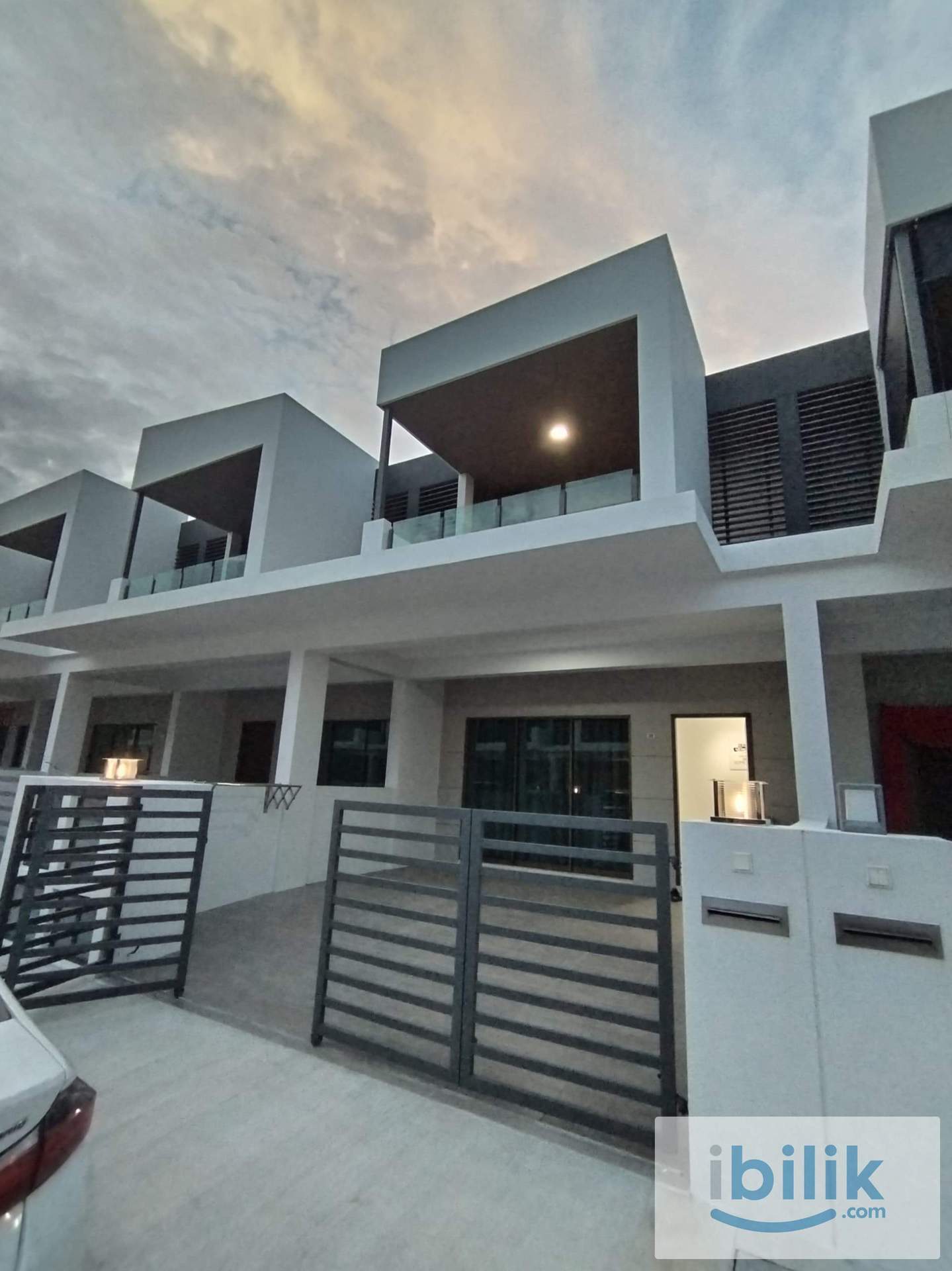 Medium🍁Room at ✨Aster Villa @ Pearl City✨ ✅Simpang Ampat, ✅Bukit Minyak Industrial. - Image 1
