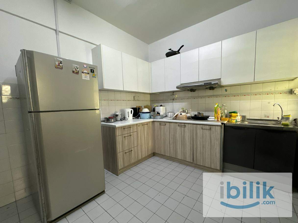 🔥 FEMALE ONLY ROOM @ PJS 9 SUNWAY | Walk to Sunway Pyramid & BRT | WiFi Included 🔥 - Image 1
