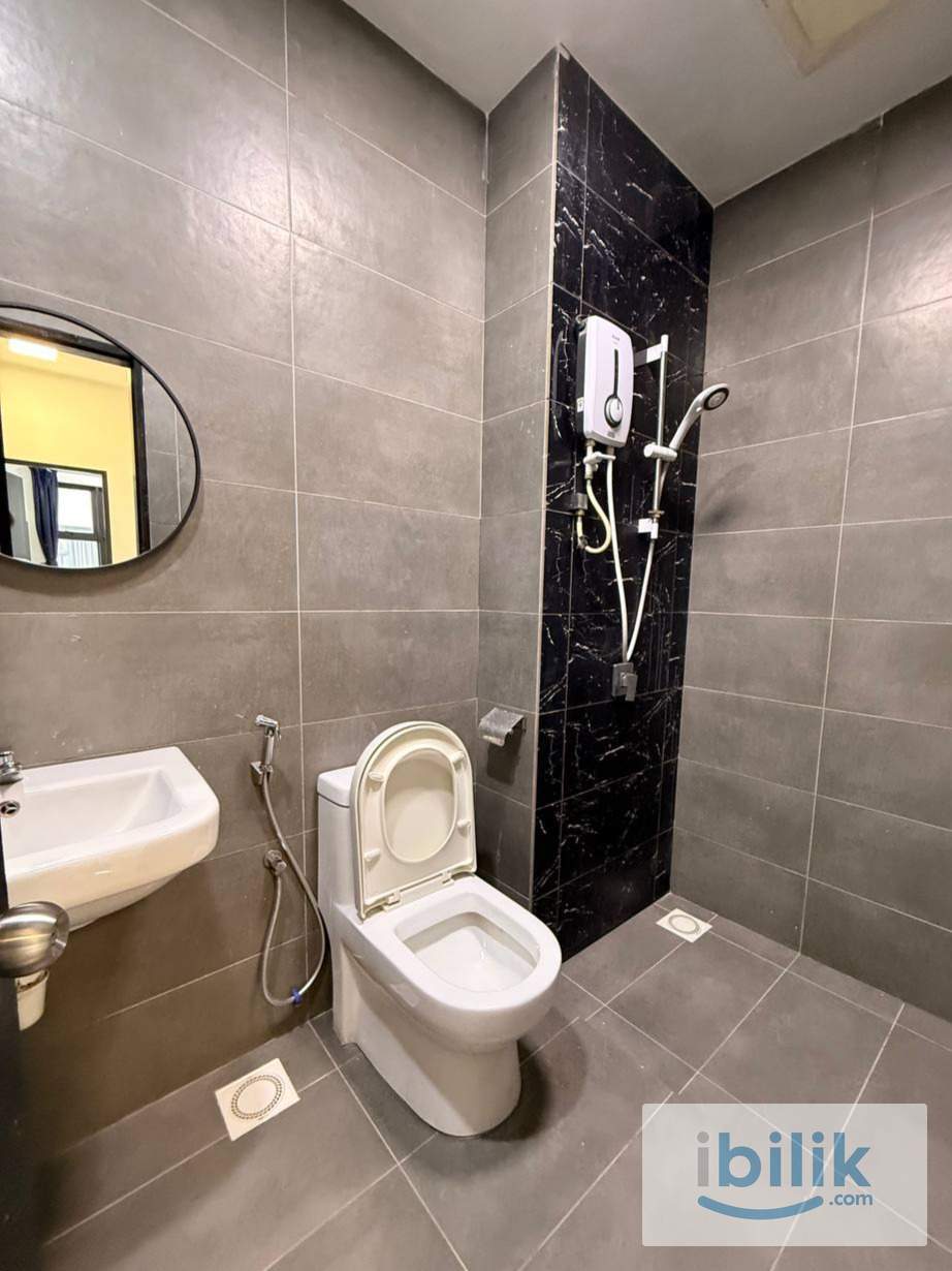 🛏️ Affordable Room @ Bukit Jalil RM700 | Weekly Cleaning + WiFi Included - Image 2