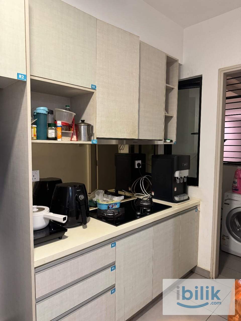 🌿 Spacious Balcony Room @ D Sands OKR | WiFi Included | Move-In Ready - Image 8