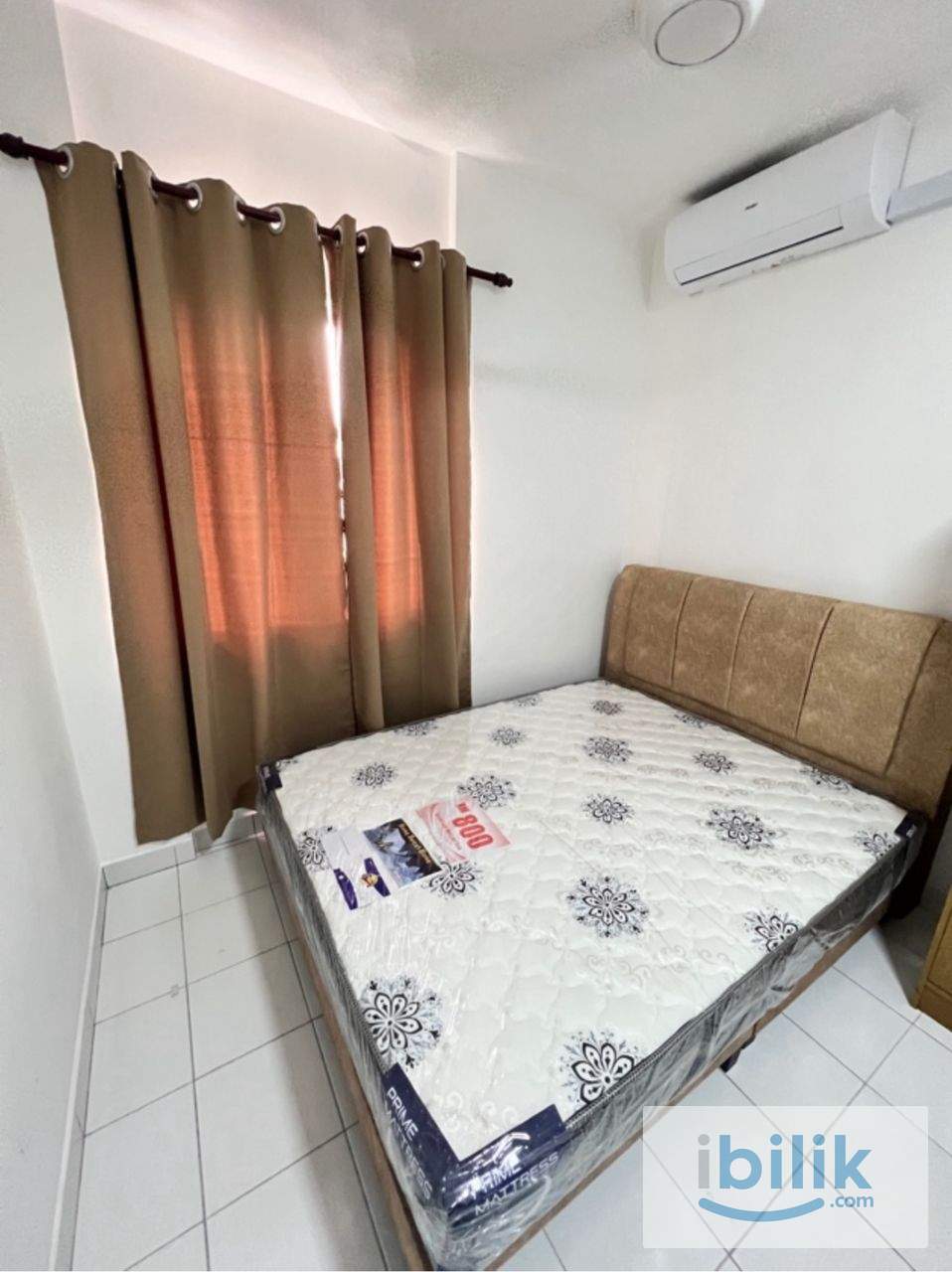 Master Room - Image 1