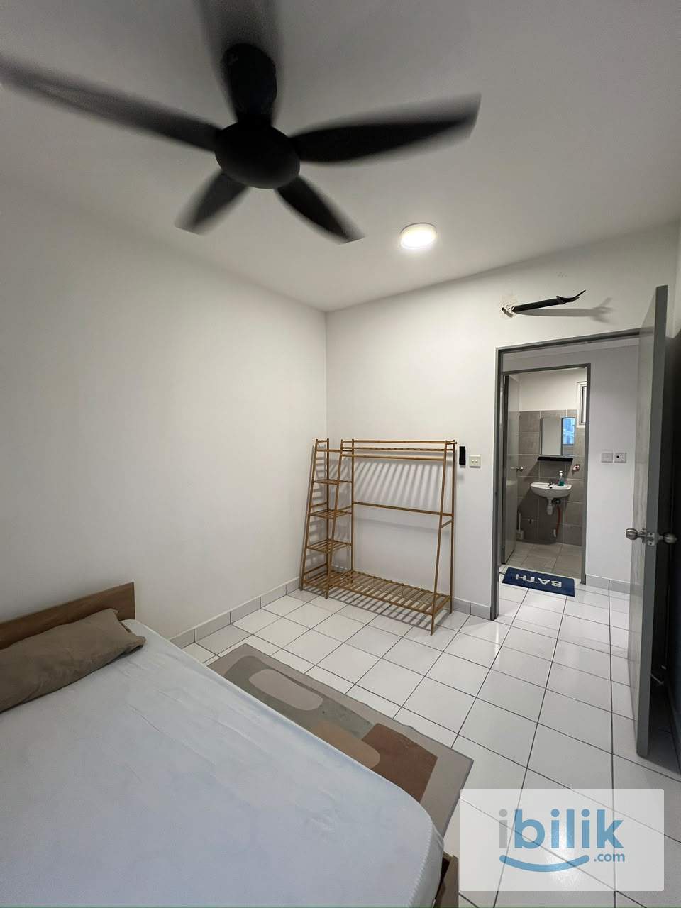Cozy Tidy Brand New Middle Room @ Lily Apartment Kuchai Lama For Rent - Walking Distance to MRT - Image 4